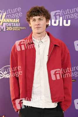 Premiere 'Hannah Montana 20th Anniversary Special' in Los Angeles