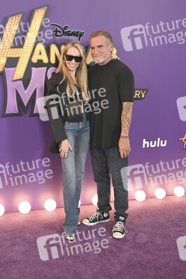 Premiere 'Hannah Montana 20th Anniversary Special' in Los Angeles