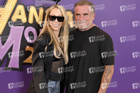 Premiere 'Hannah Montana 20th Anniversary Special' in Los Angeles