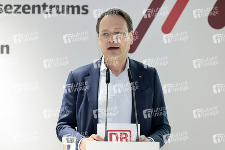 Wiedereröffnung des Reisezentrums und der DB Lounge in Köln