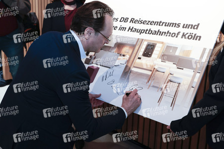 Wiedereröffnung des Reisezentrums und der DB Lounge in Köln