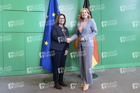 Bundestagspräsidentin Julia Klöckner empfängt die Marschallin des Senats der Republik Polen in Berlin