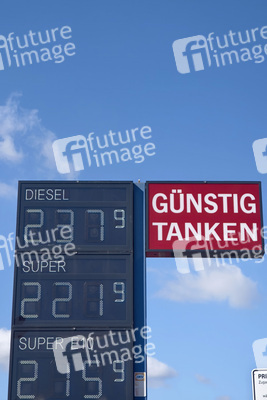 Symbolfoto Tanken