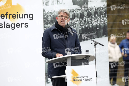 Kranzniederlegung zum 81. Jahrestag der Befreiung des Konzentrationslagers Buchenwald in Weimar
