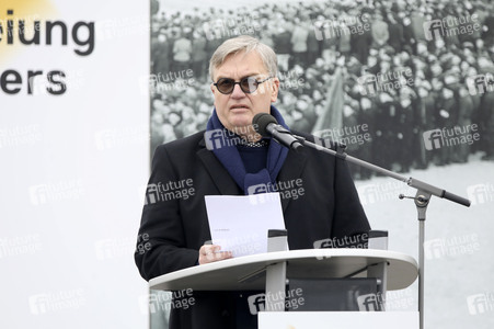 Kranzniederlegung zum 81. Jahrestag der Befreiung des Konzentrationslagers Buchenwald in Weimar