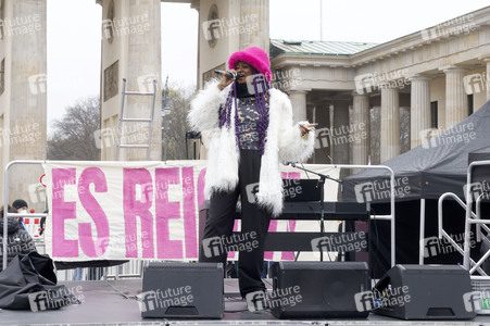 Kundgebung 'Es reicht! Sexualisierte Gewalt stoppen' in Berlin