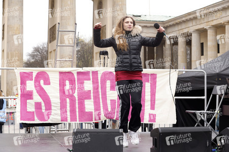 Kundgebung 'Es reicht! Sexualisierte Gewalt stoppen' in Berlin