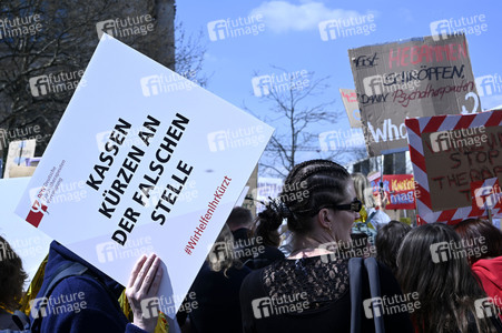 Großdemonstration von Psychotherapeuten gegen geplante Honorarkürzungen in Berlin