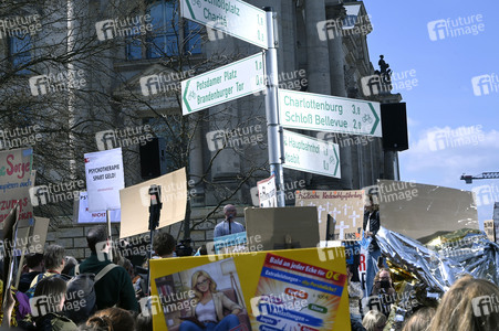Großdemonstration von Psychotherapeuten gegen geplante Honorarkürzungen in Berlin