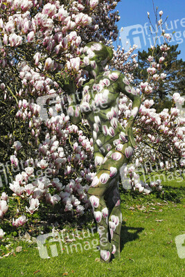 NATURE ART: Magnolien / Magnolias Bodypainting