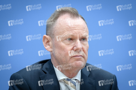 Bundespressekonferenz 'Vorstellung der Polizeilichen Kriminalstatistik 2025' in Berlin