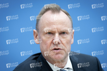 Bundespressekonferenz 'Vorstellung der Polizeilichen Kriminalstatistik 2025' in Berlin