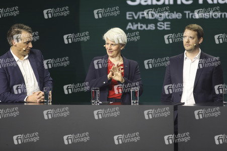 Bühnenpräsentation auf der Hannnover Messe 2026