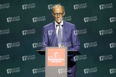 Eröffnungsrundgang auf der Hannover Messe 2026