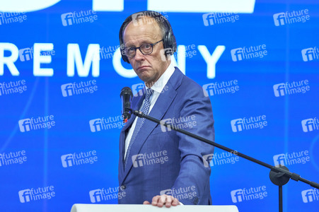 Eröffnungsrundgang auf der Hannover Messe 2026