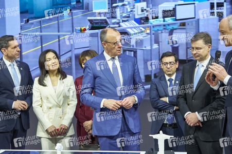 Eröffnungsrundgang auf der Hannover Messe 2026