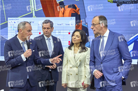 Eröffnungsrundgang auf der Hannover Messe 2026