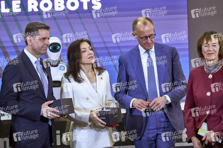Eröffnungsrundgang auf der Hannover Messe 2026
