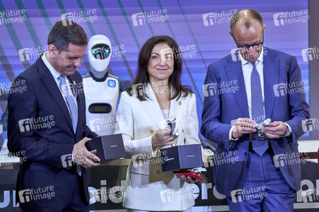 Eröffnungsrundgang auf der Hannover Messe 2026