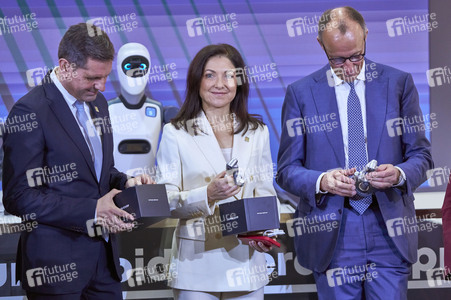 Eröffnungsrundgang auf der Hannover Messe 2026