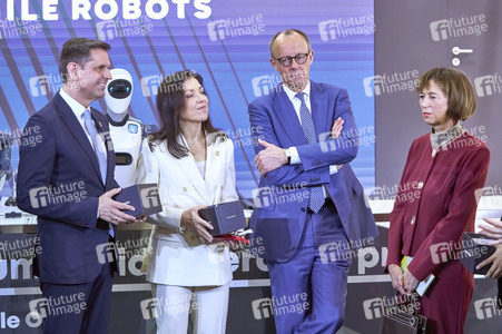Eröffnungsrundgang auf der Hannover Messe 2026