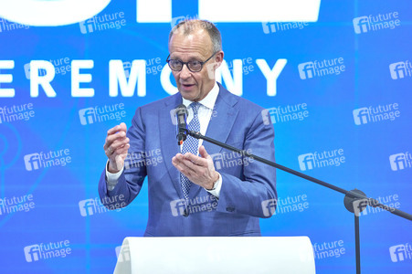 Eröffnungsrundgang auf der Hannover Messe 2026
