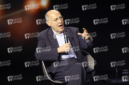 Podcast mit Gregor Gysi und Karl-Theodor zu Guttenberg auf der Hannnover Messe 2026