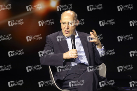 Podcast mit Gregor Gysi und Karl-Theodor zu Guttenberg auf der Hannnover Messe 2026