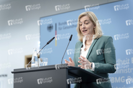 Pressekonferenz mit Nina Warken in Berlin