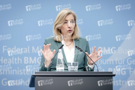 Pressekonferenz mit Nina Warken in Berlin