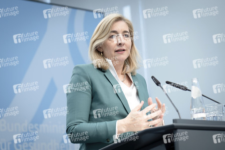Pressekonferenz mit Nina Warken in Berlin