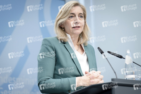 Pressekonferenz mit Nina Warken in Berlin