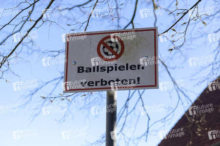 Symbolfoto 'Ballspielen verboten!'