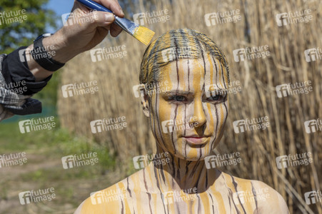 NATURE ART: Schilf / Reeds Bodypainting