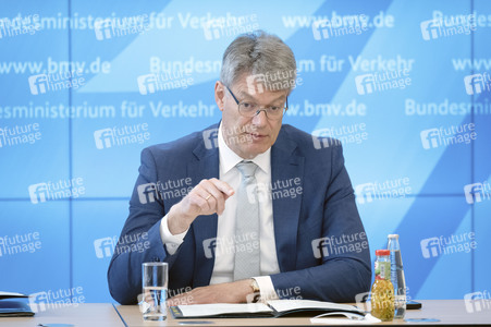 Pressegespräch mit Patrick Schnieder in Berlin