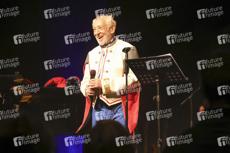Show 'Unkaputtbar - 90 Jahre Hallervorden' in Berlin