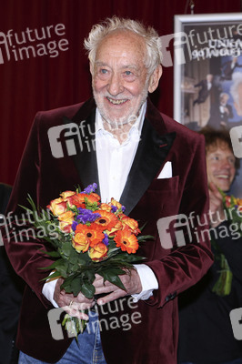 Show 'Unkaputtbar - 90 Jahre Hallervorden' in Berlin