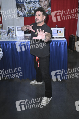 Comic Con Revolution in Ontario