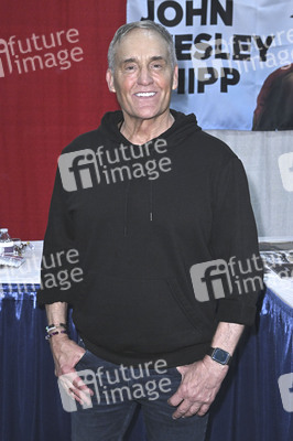 Comic Con Revolution in Ontario