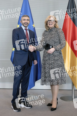 Bundestagspräsidentin Julia Klöckner empfängt den Außenminister der VAE in Berlin