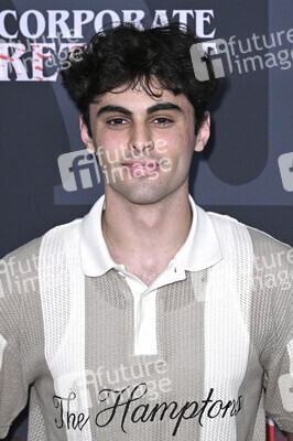 Filmpremiere 'Corporate Retreat' in Burbank