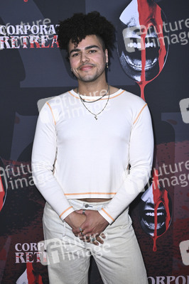 Filmpremiere 'Corporate Retreat' in Burbank