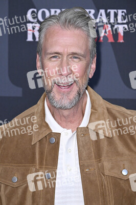 Filmpremiere 'Corporate Retreat' in Burbank