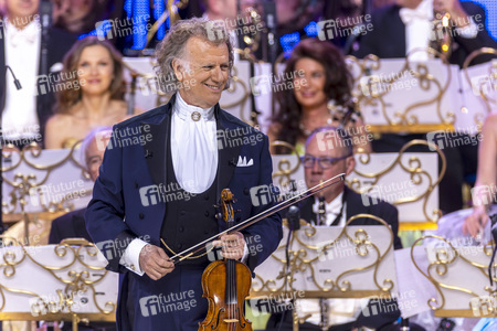 Konzert von André Rieu und dem Johann-Strauss-Orchester in Erfu