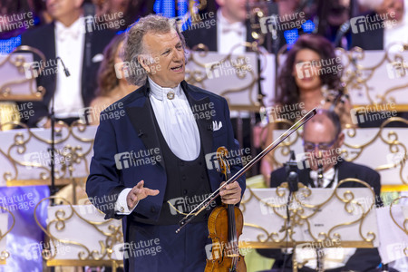 Konzert von André Rieu und dem Johann-Strauss-Orchester in Erfu