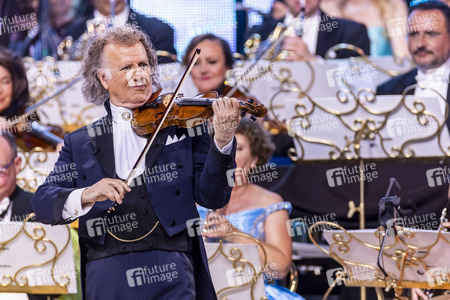 Konzert von André Rieu und dem Johann-Strauss-Orchester in Erfurt
