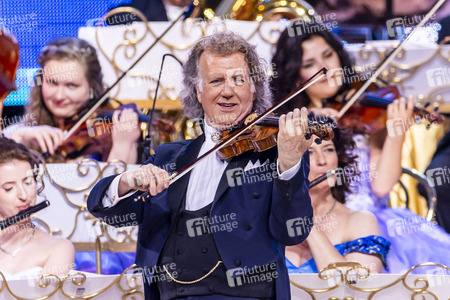 Konzert von André Rieu und dem Johann-Strauss-Orchester in Erfurt