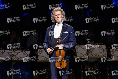 Konzert von André Rieu und dem Johann-Strauss-Orchester in Erfurt