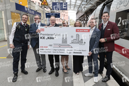ICE-Zugtaufe im Kölner Hauptbahnof