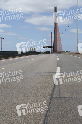 Gesperrte Friedrich-Ebert-Brücke/Nordbrücke in Bonn